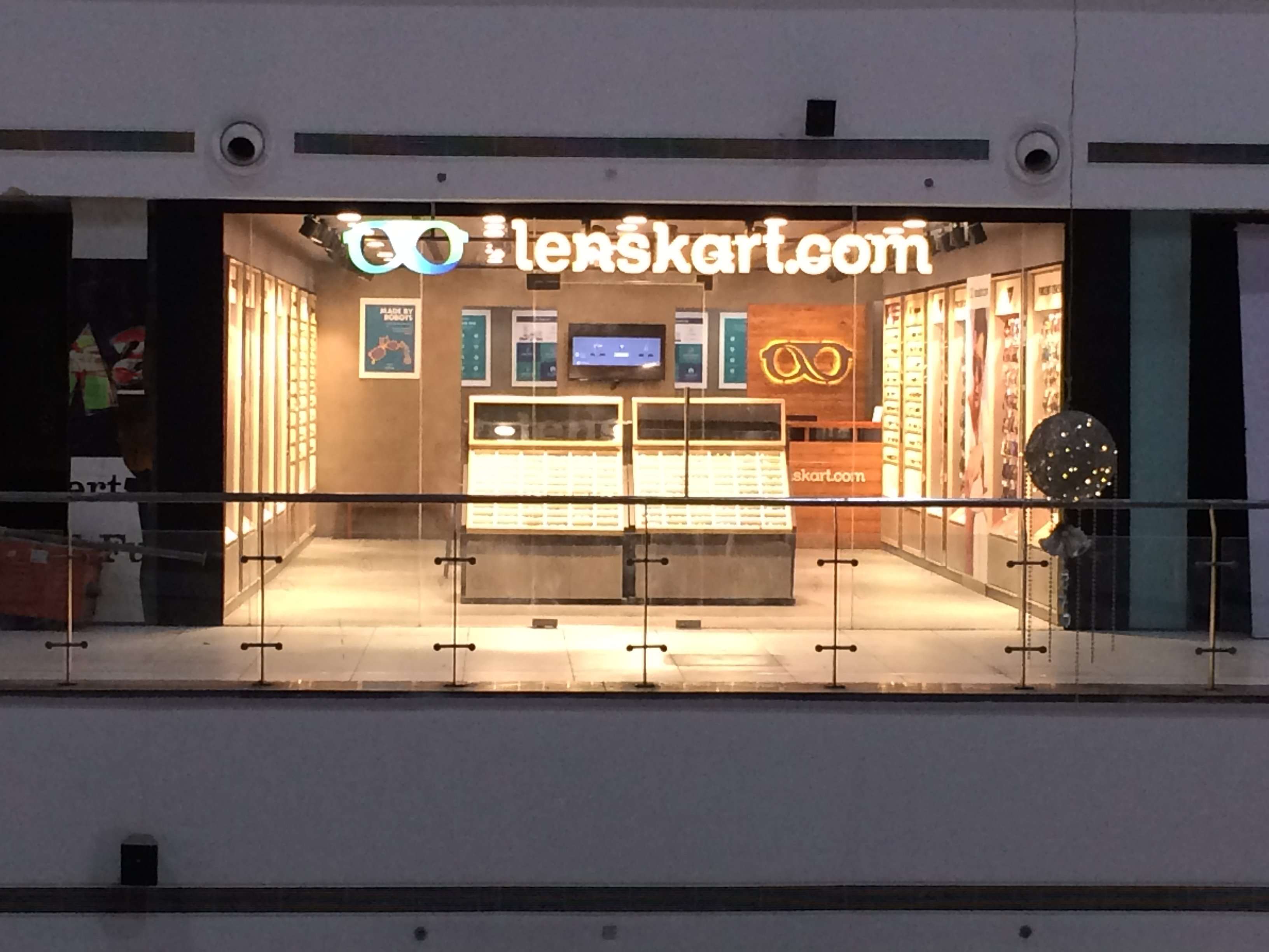 Free Eye Test at Omaxe Connaught Place Mall