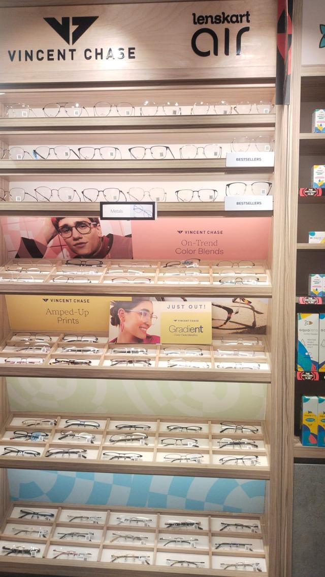 Lenskart Optician Near Me Lenskart In MG Road Kandivali West
