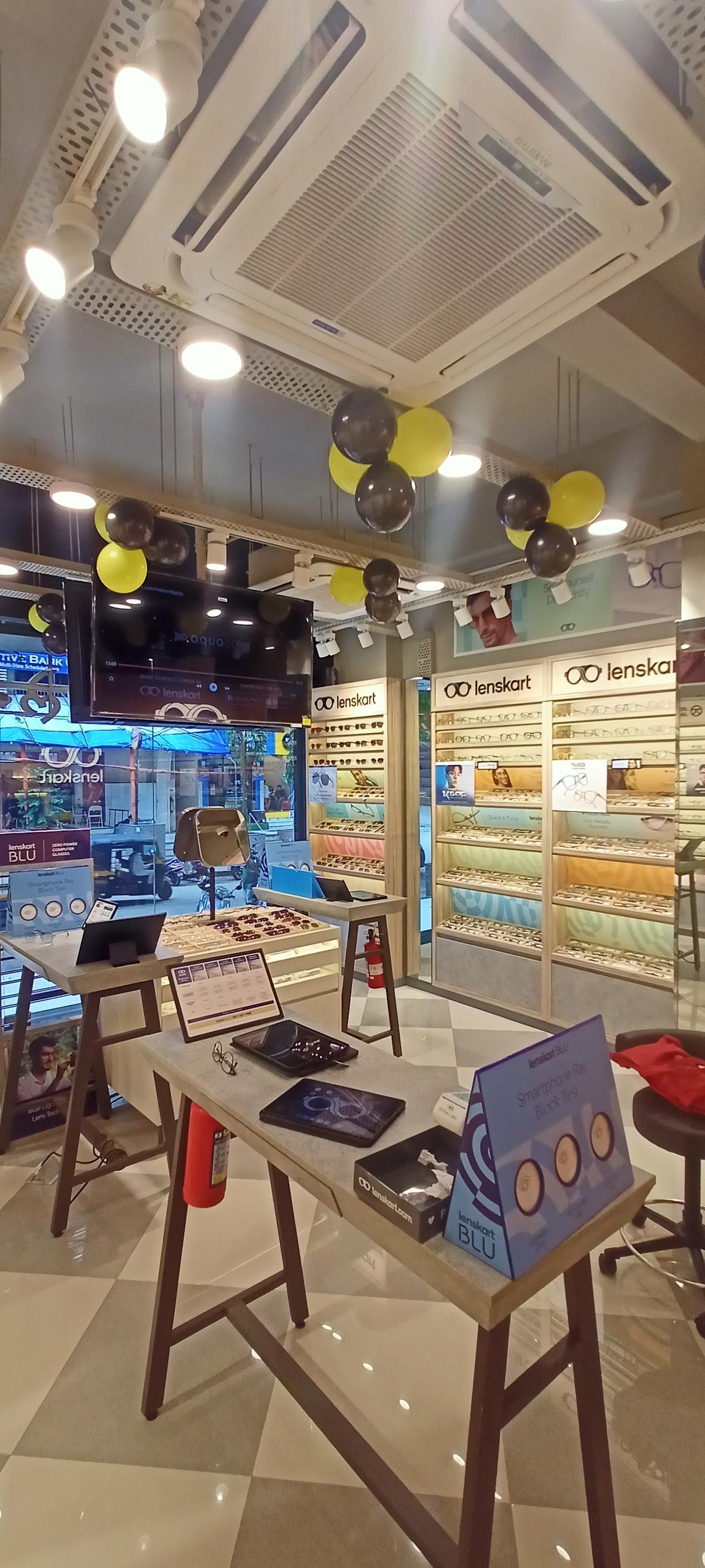 Lenskart Optician Near Me Lenskart In IC Colony Borivali West
