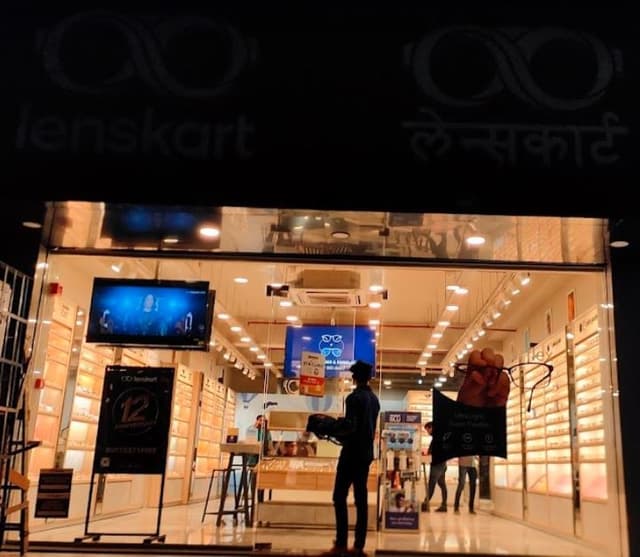 Lenskart Optician Near Me Lenskart In Chikuwadi Borivali West