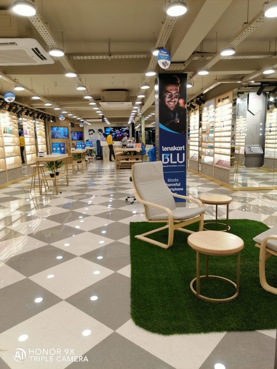 Optician Near me Lenskart in MG Road Metro, Kerala 682001