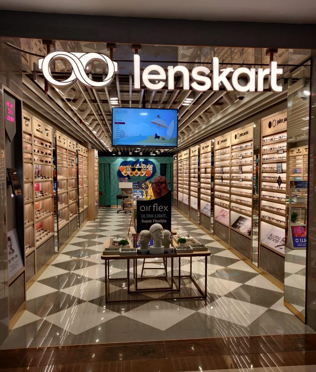Optician Near me Lenskart in Select City walk, Delhi 110017